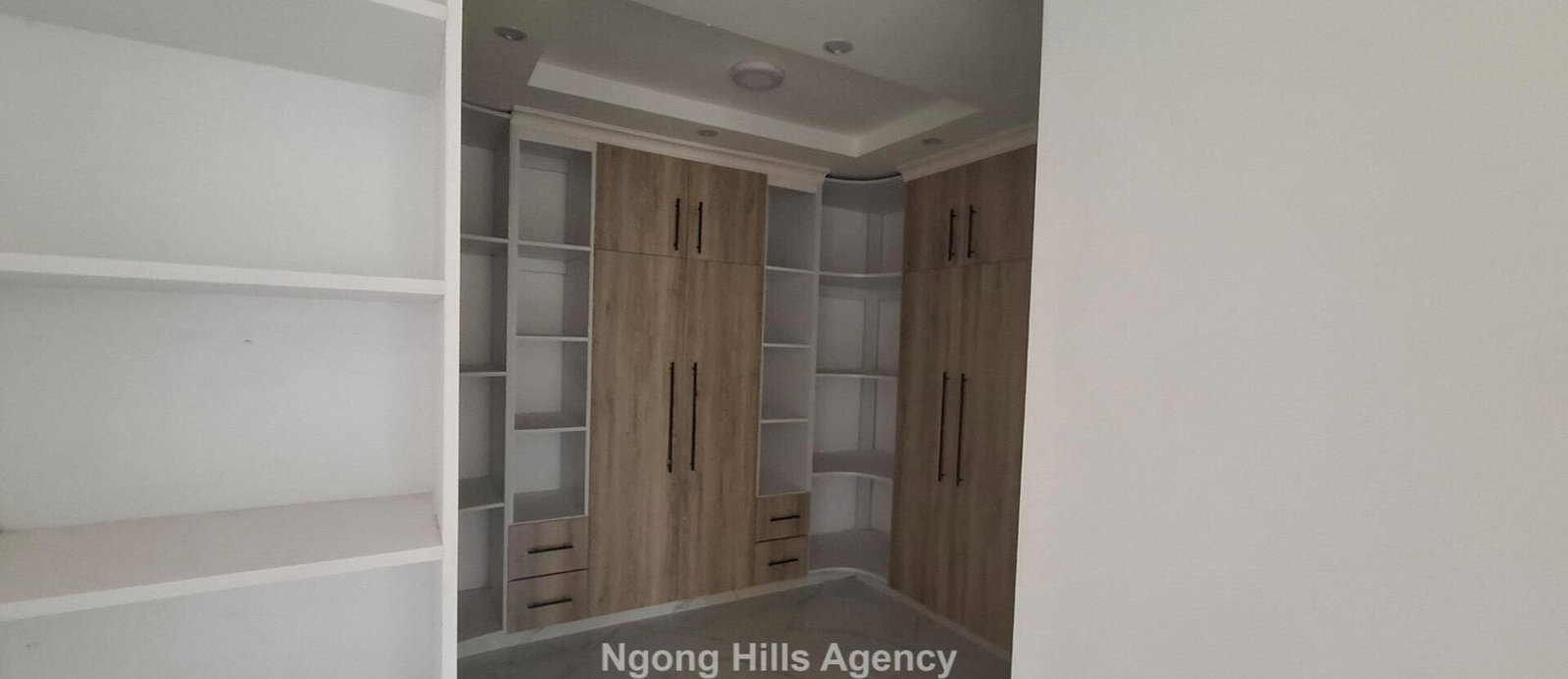 Tri-Level 4BR Villa with Rooftop & DSQ - Matasia, Ngong