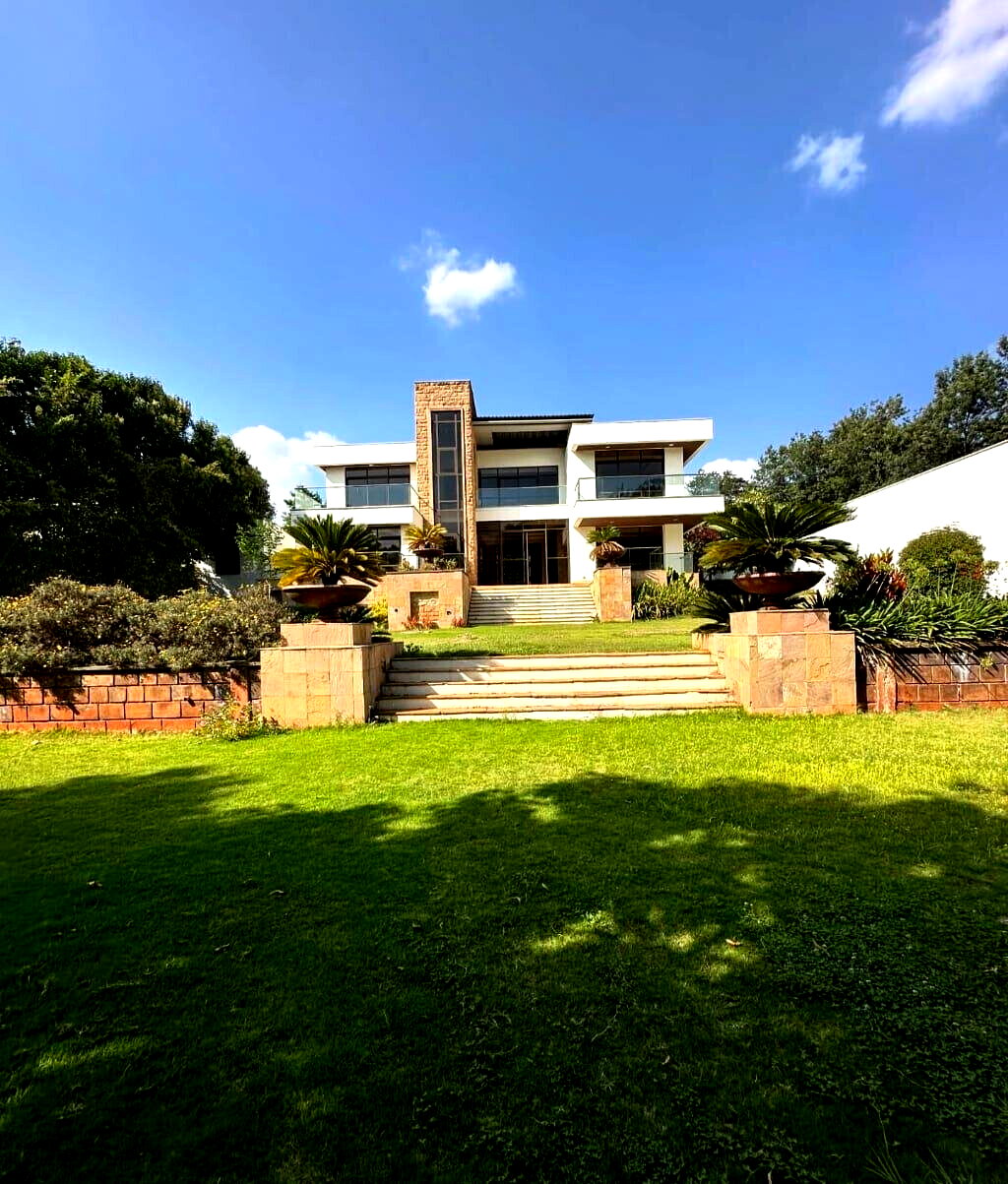 5-Ensuite Villa on Half-Acre with Shared Pool & DSQ – Karen