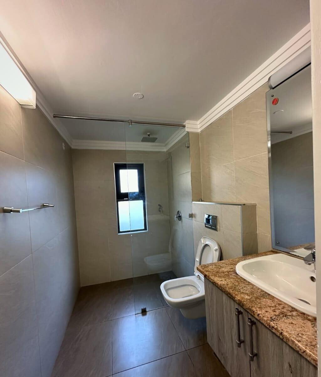 5-Ensuite Villa on Half-Acre with Shared Pool & DSQ – Karen