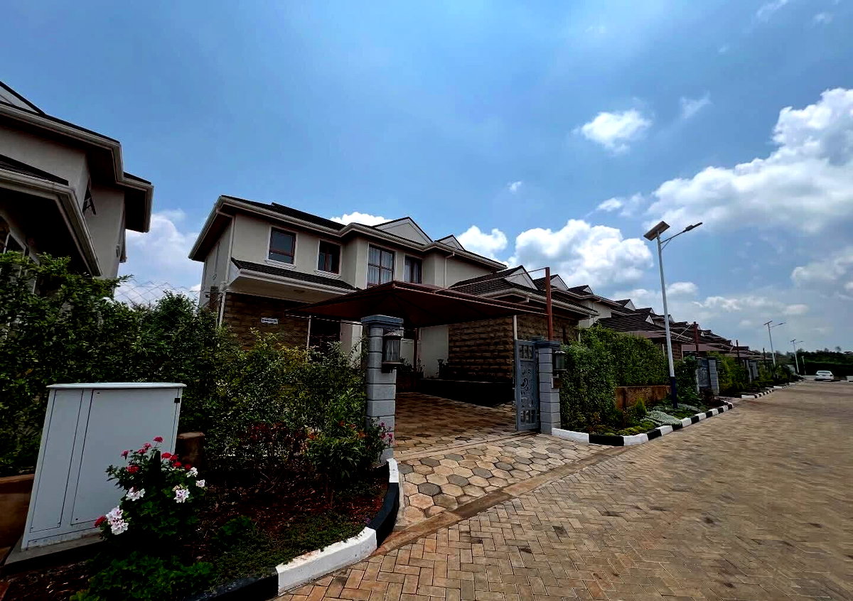 4BR Townhouse with DSQ & Golf Access - Migaa, Ridgeways