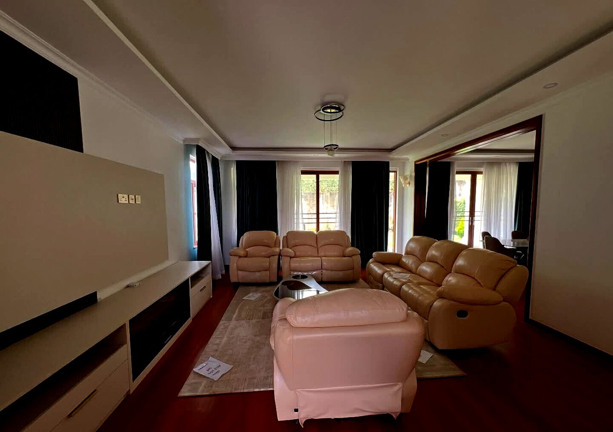 4BR Townhouse with DSQ & Golf Access - Migaa, Ridgeways