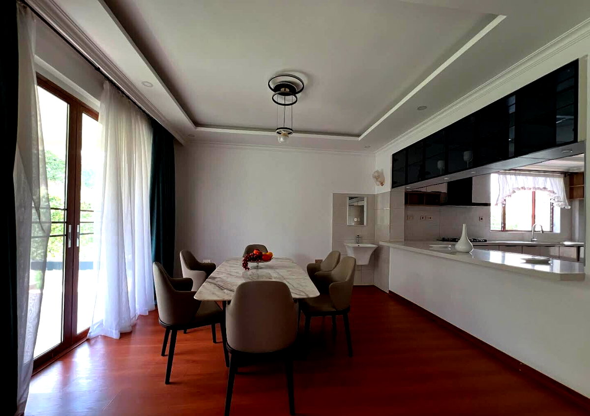 4BR Townhouse with DSQ & Golf Access - Migaa, Ridgeways