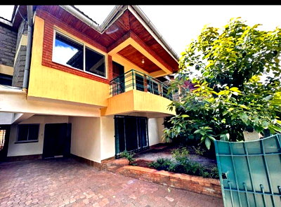 5-Ensuite Townhouse with Study & DSQ - Valley Arcade