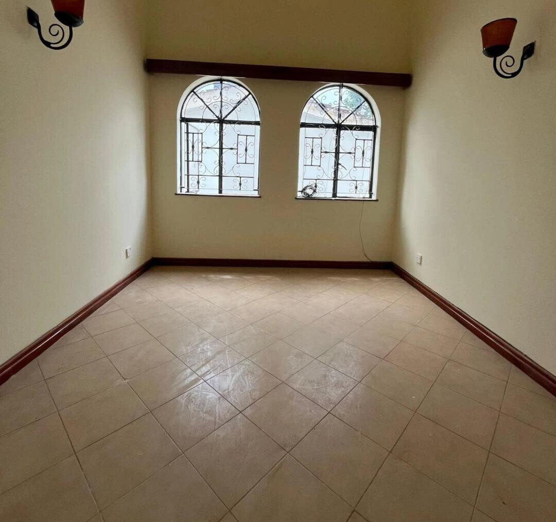5BR Villa with Pool, Sauna & DSQ in Gated Riverside Community - Nairobi
