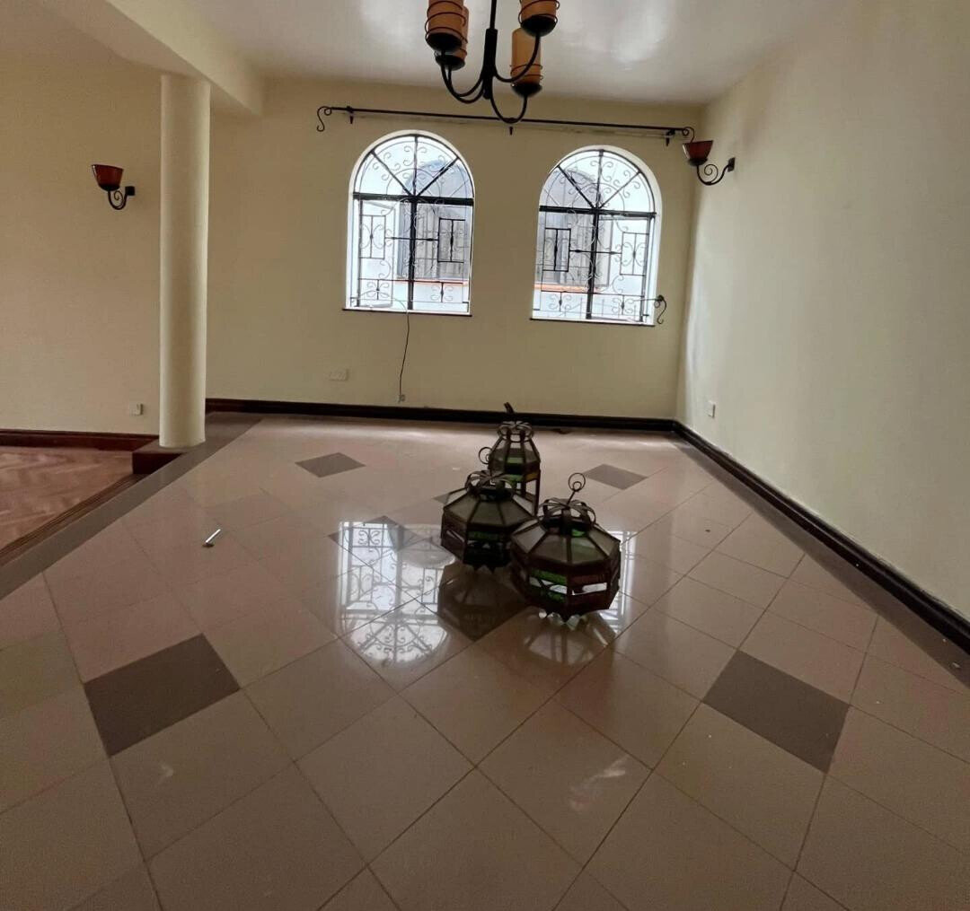 5BR Villa with Pool, Sauna & DSQ in Gated Riverside Community - Nairobi