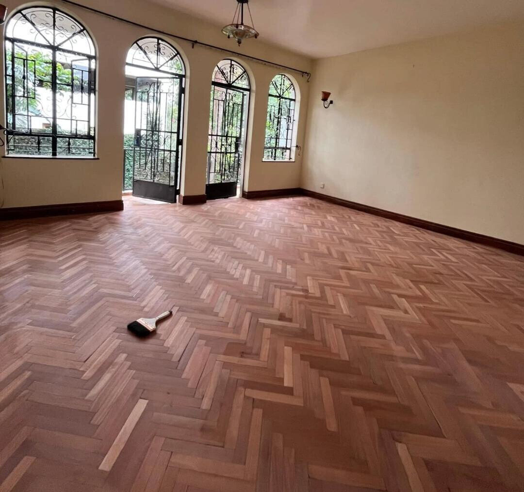 5BR Villa with Pool, Sauna & DSQ in Gated Riverside Community - Nairobi