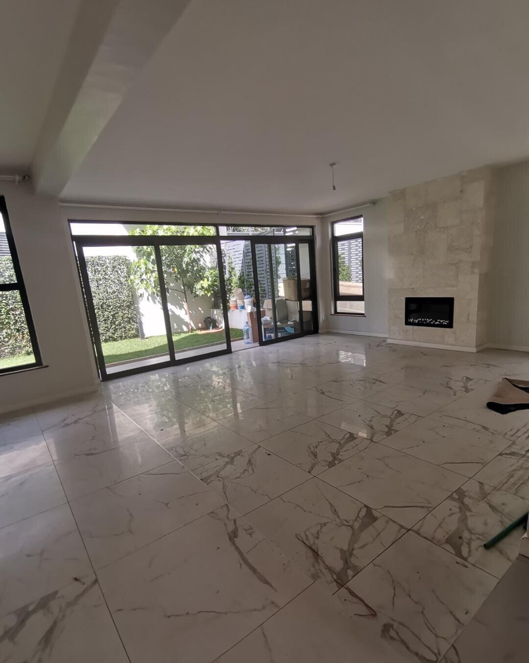 5-Ensuite Townhouse with Rooftop Terrace & DSQ - Lavington