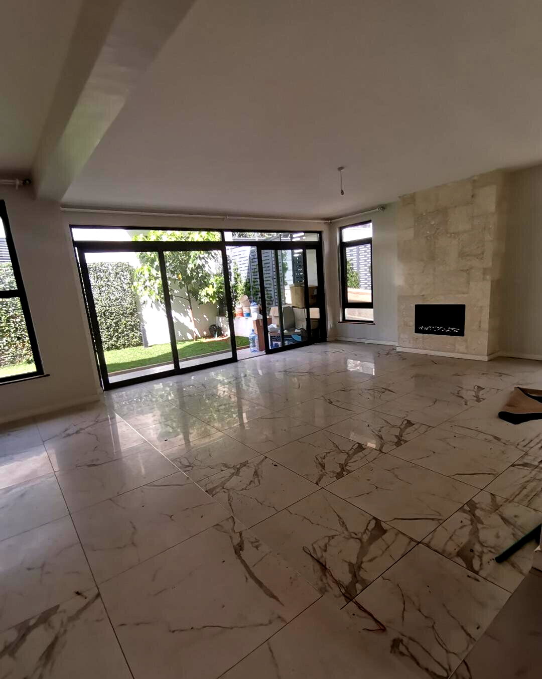 5-Ensuite Townhouse with Rooftop Terrace & DSQ - Lavington