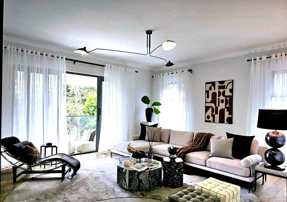 5BR Townhouse with DSQ & Scenic Terrace - Lavington