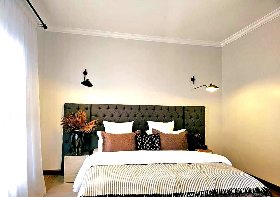 5BR Townhouse with DSQ & Scenic Terrace - Lavington