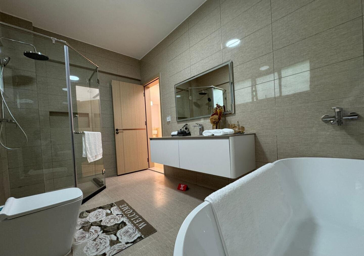 4BR All-Ensuite with Olympic Pool & Kids Football Pitch - Kilimani