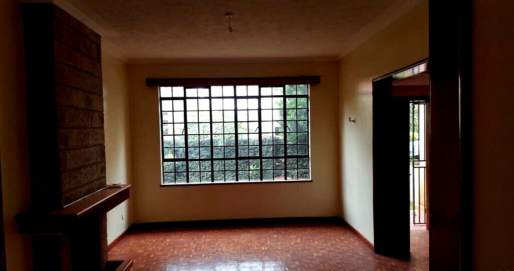 4BR All-Ensuite Townhouse with Private Garden & DSQ - Westlands