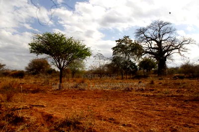 Embu County, Kiambere 6.5 Acres Agricultural Farmland - Image 8