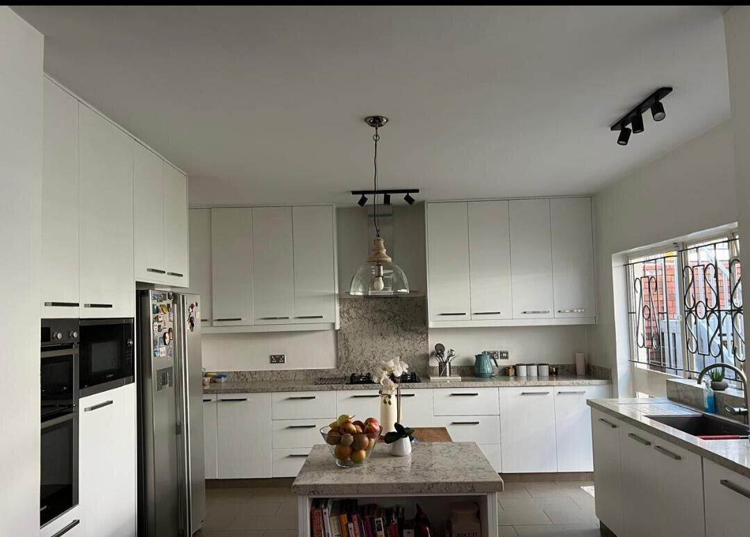 5-Bed Townhouse with Private Garden & DSQ - Kilimani