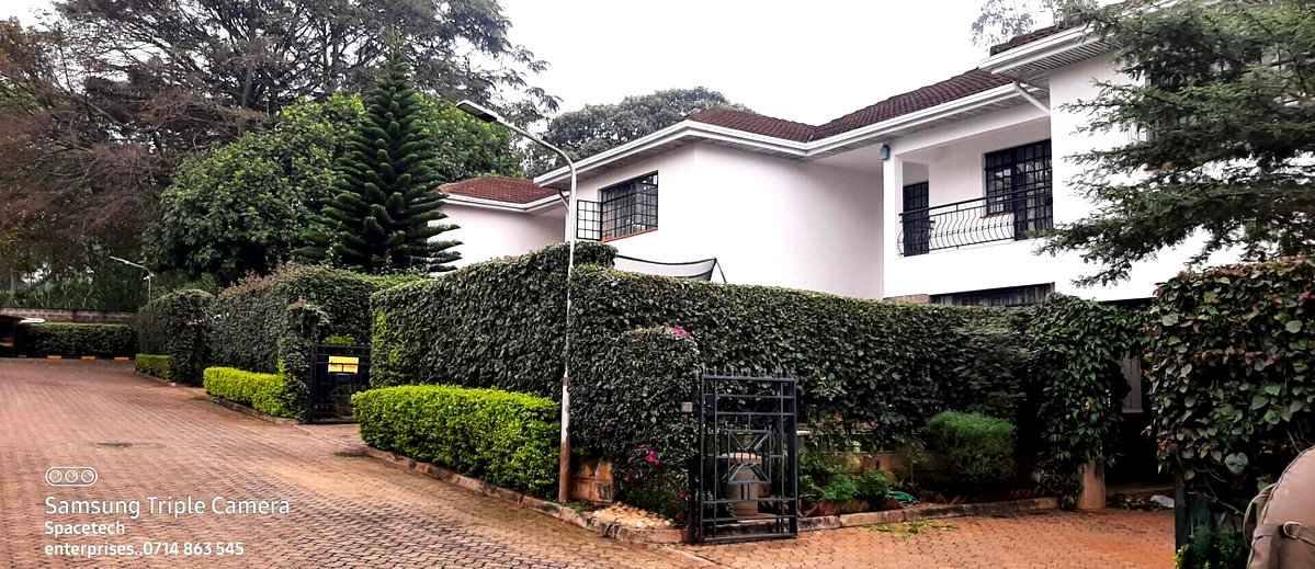 4-Ensuite Townhouse with DSQ & Private Garden - Westlands