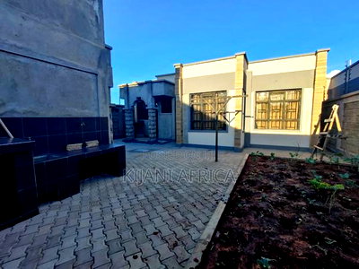 3bdrm Bungalow in Joska for sale - Image 4