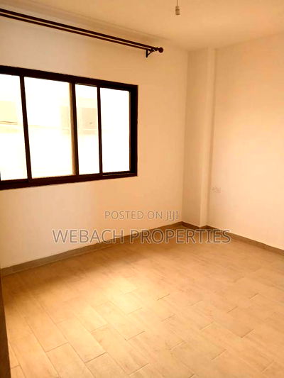 3bdrm Apartment in Gateway Mall for sale - Image 13