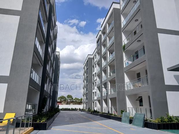 3bdrm Apartment in Gateway Mall for sale