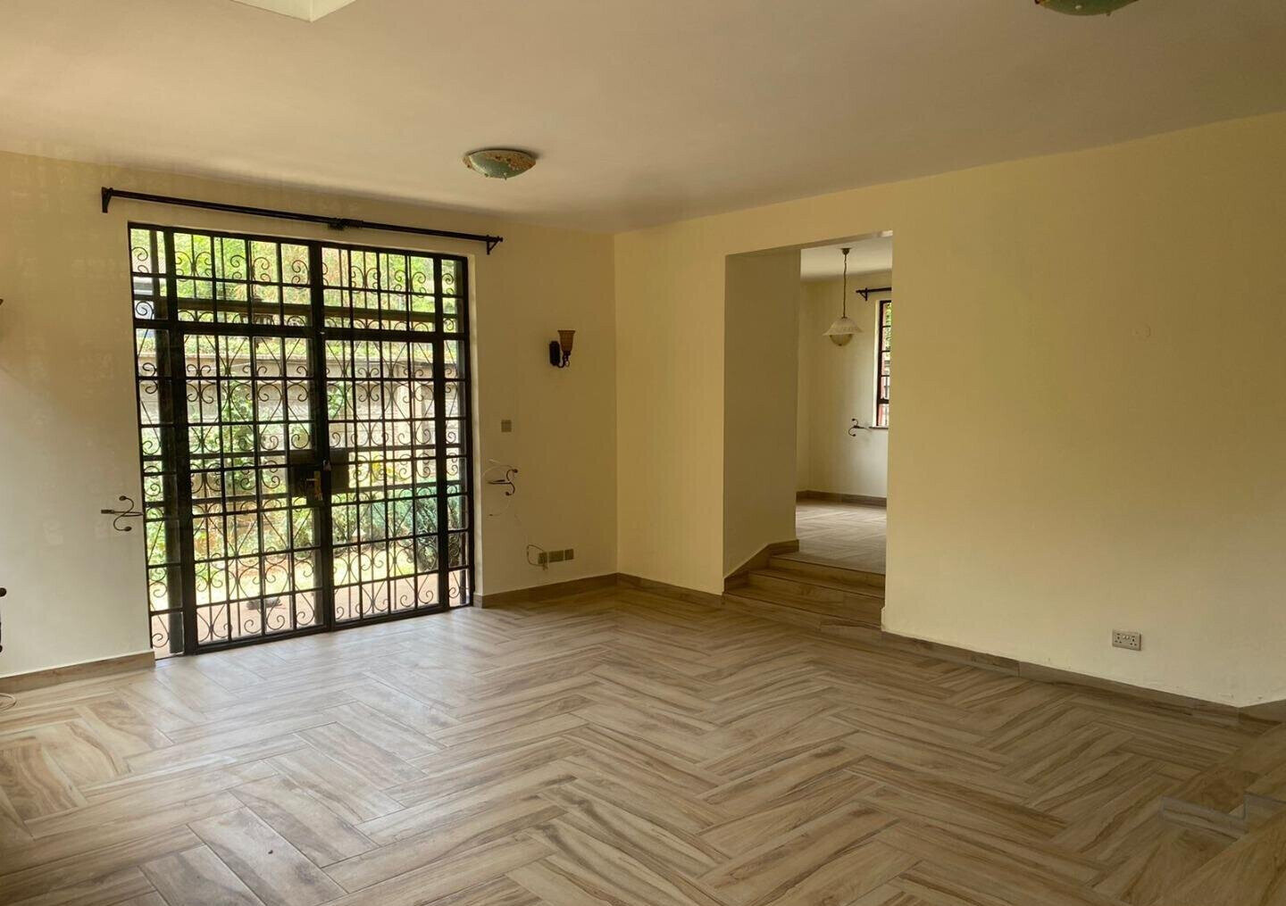 4BR All-Ensuite Townhouse with Flowered Garden - Lavington