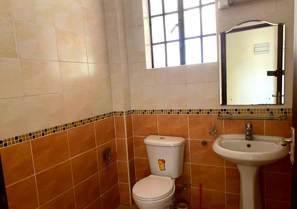 4BR All-Ensuite Townhouse with Flowered Garden - Lavington