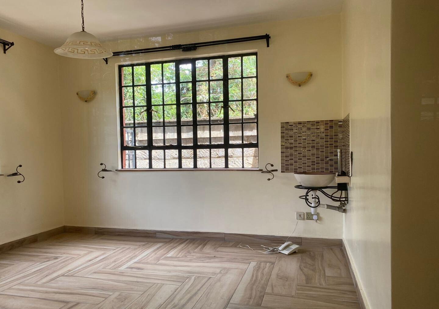 4BR All-Ensuite Townhouse with Flowered Garden - Lavington