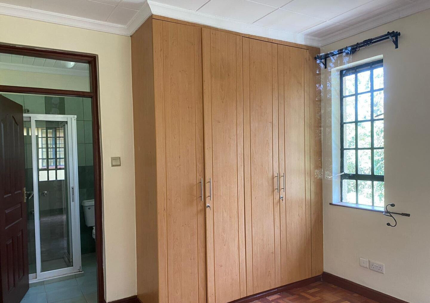 4BR All-Ensuite Townhouse with Flowered Garden - Lavington