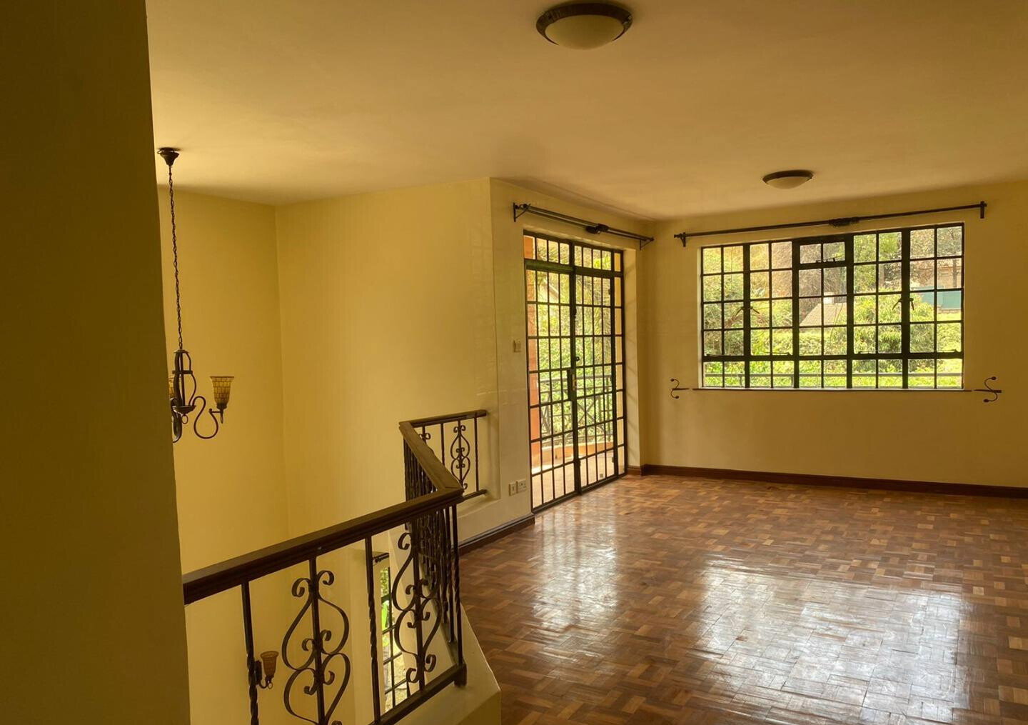 4BR All-Ensuite Townhouse with Flowered Garden - Lavington