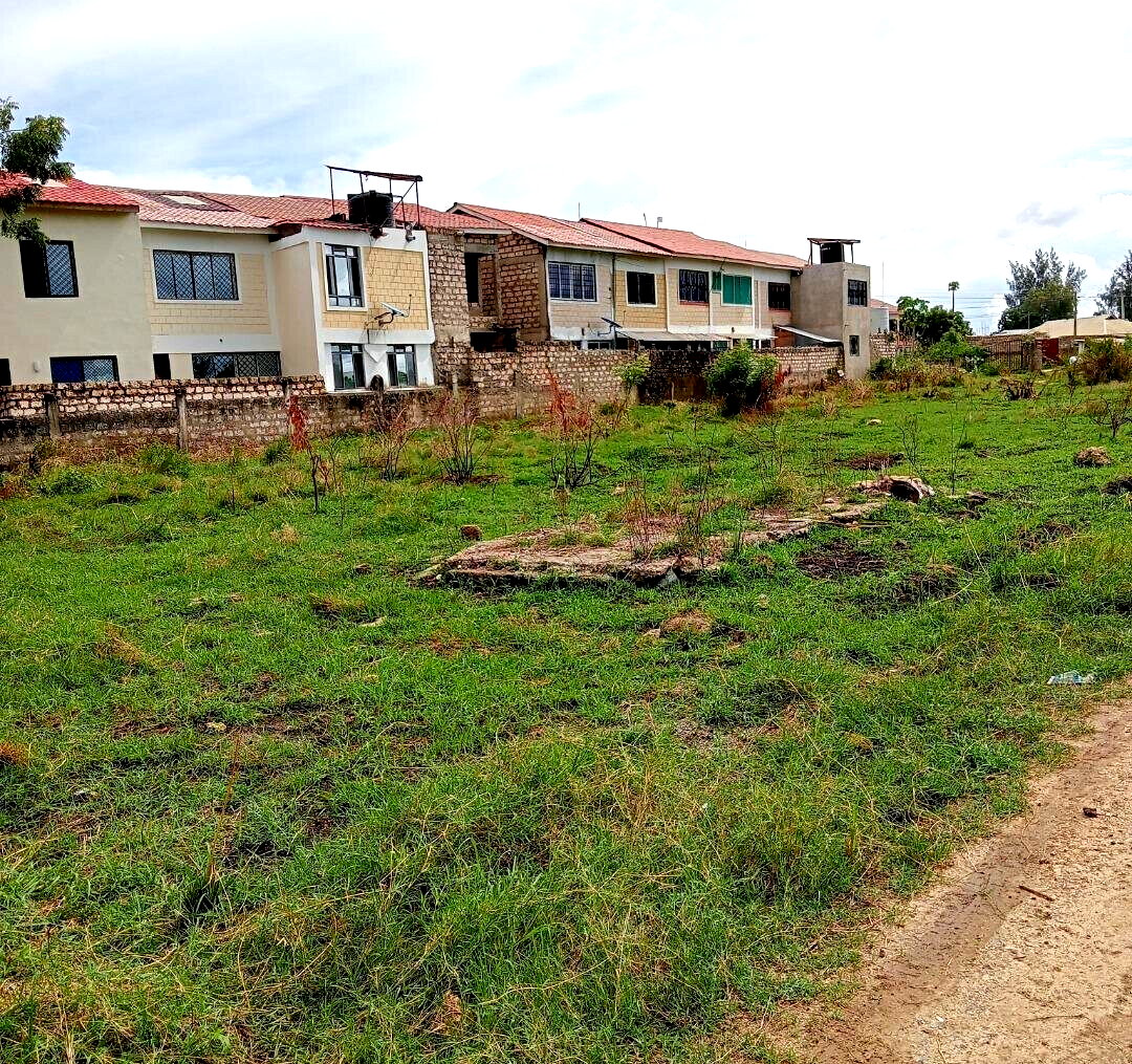 Pet Friendly Quarter Acre in Utange