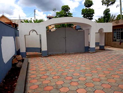 4bdrm Maisonette in Ngoingwa Tola for rent - Image 3