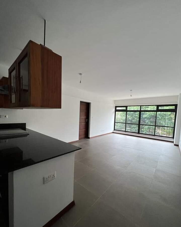 5-Ensuite Villa with Jacuzzi & Private Garden - Lavington