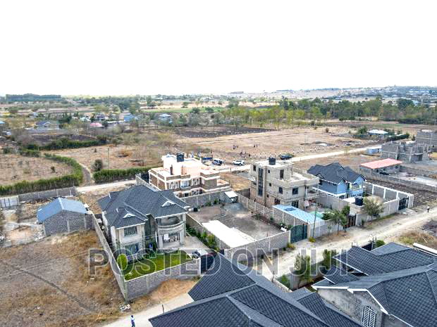 Ready to Build 50*100 in Joska.