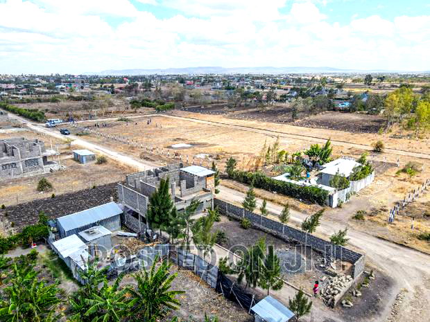 Ready to Build 50*100 in Joska.