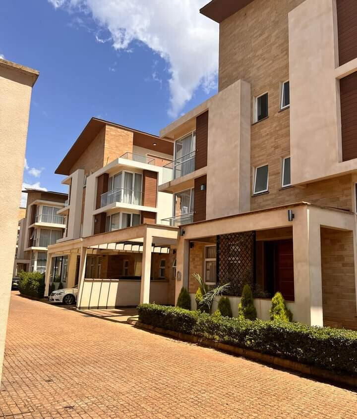 5-Ensuite Townhouse with Clubhouse & Gym - Lavington