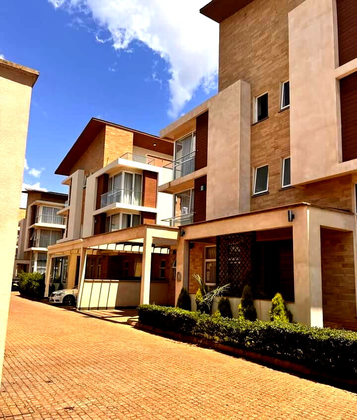 5-Ensuite Townhouse with Clubhouse & Gym - Lavington