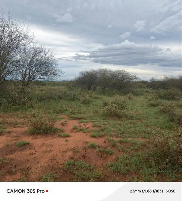 10 Acres 7km Kutoka Kwa Tarmac