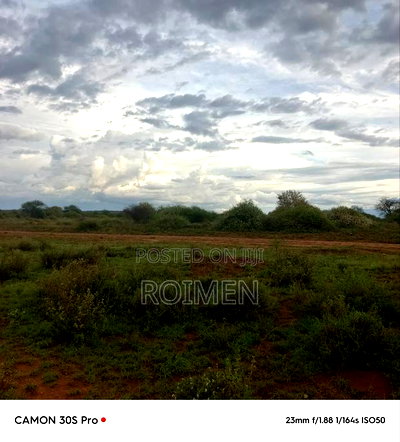 10 Acres 7km Kutoka Kwa Tarmac - Image 6