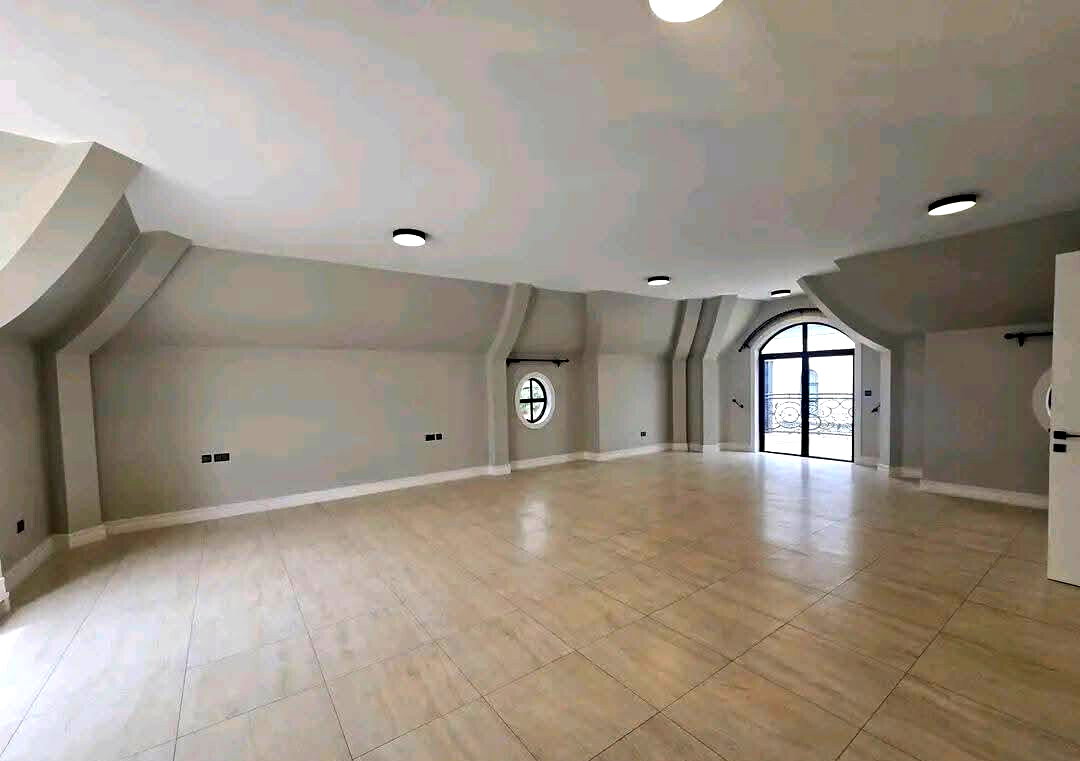 5-Ensuite Townhouse with Rooftop Terrace & DSQ - Loresho