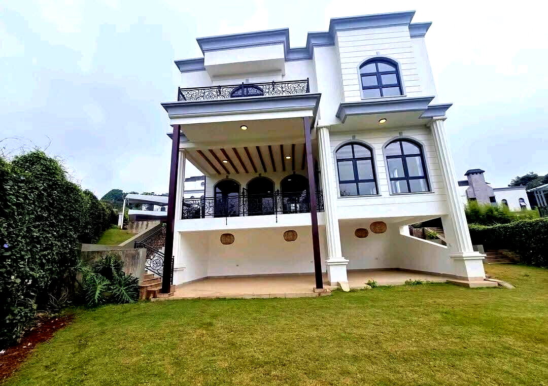 5-Ensuite Townhouse with Rooftop Terrace & DSQ - Loresho