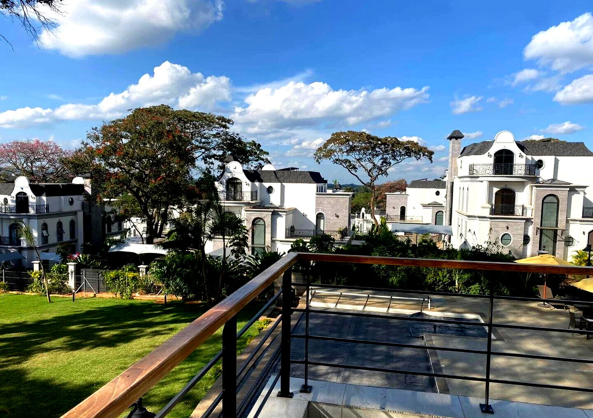 5-Ensuite Townhouse with Rooftop Terrace & DSQ - Loresho