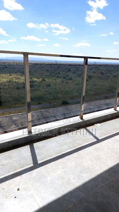 3bdrm Apartment in Apple Tree, Hotel 67 Area for sale - Image 2