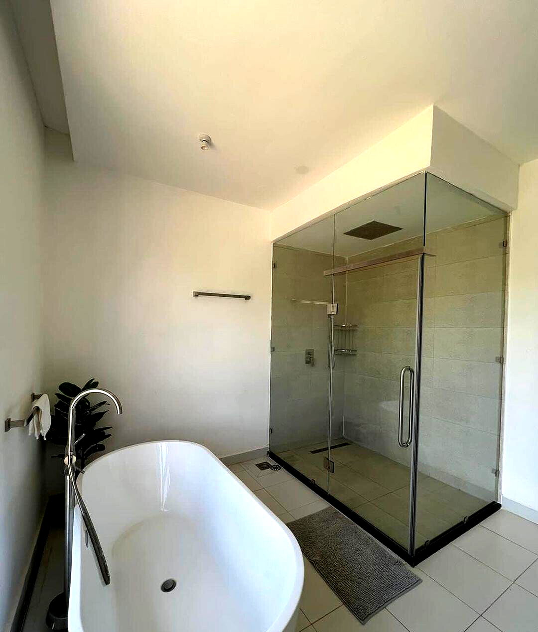 5-Ensuite Villa with Pool on Half-Acre – Karen