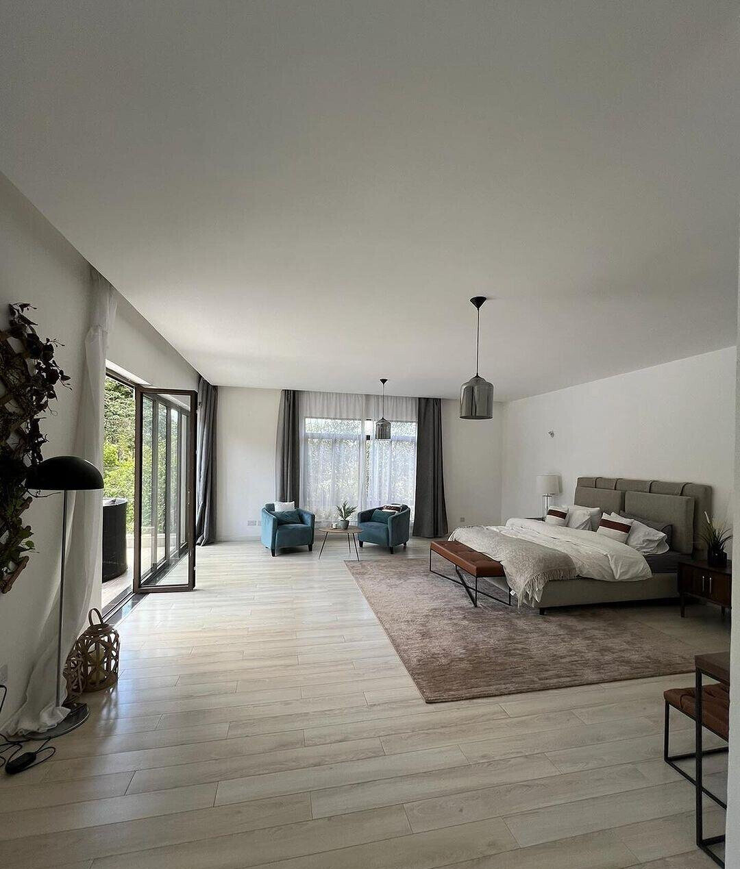 5-Ensuite Villa with Pool on Half-Acre – Karen
