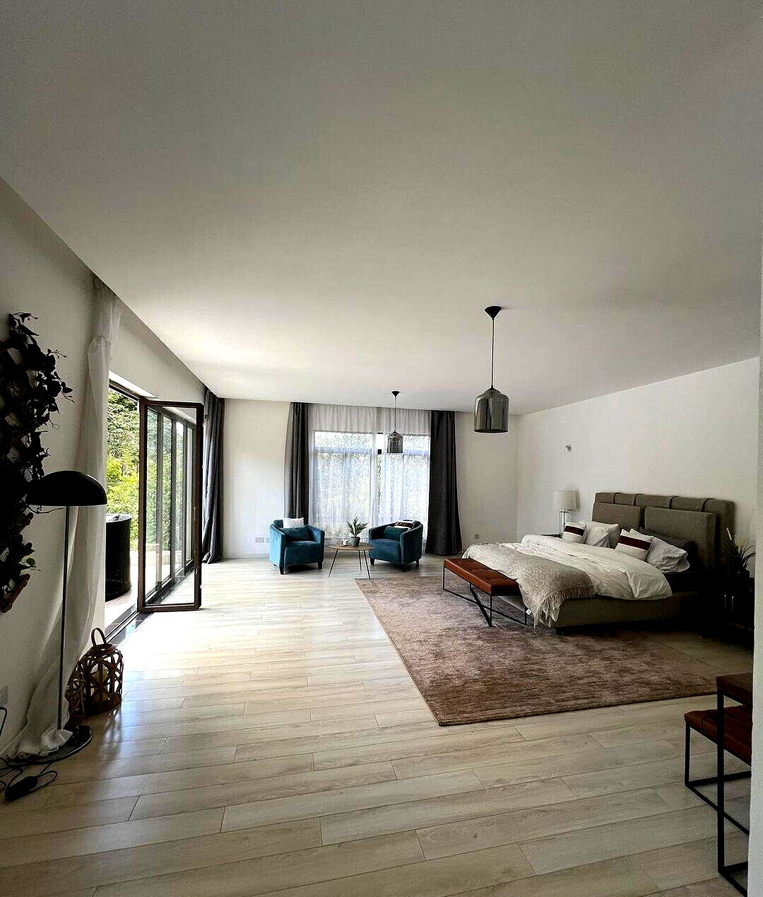 5-Ensuite Villa with Pool on Half-Acre – Karen