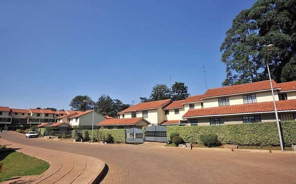 4BR Maisonette with Stream & Terrace in Mature Loresho Estate