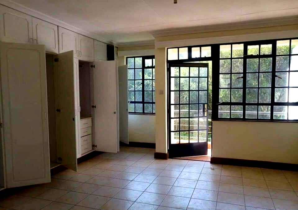 4BR Maisonette with Stream & Terrace in Mature Loresho Estate
