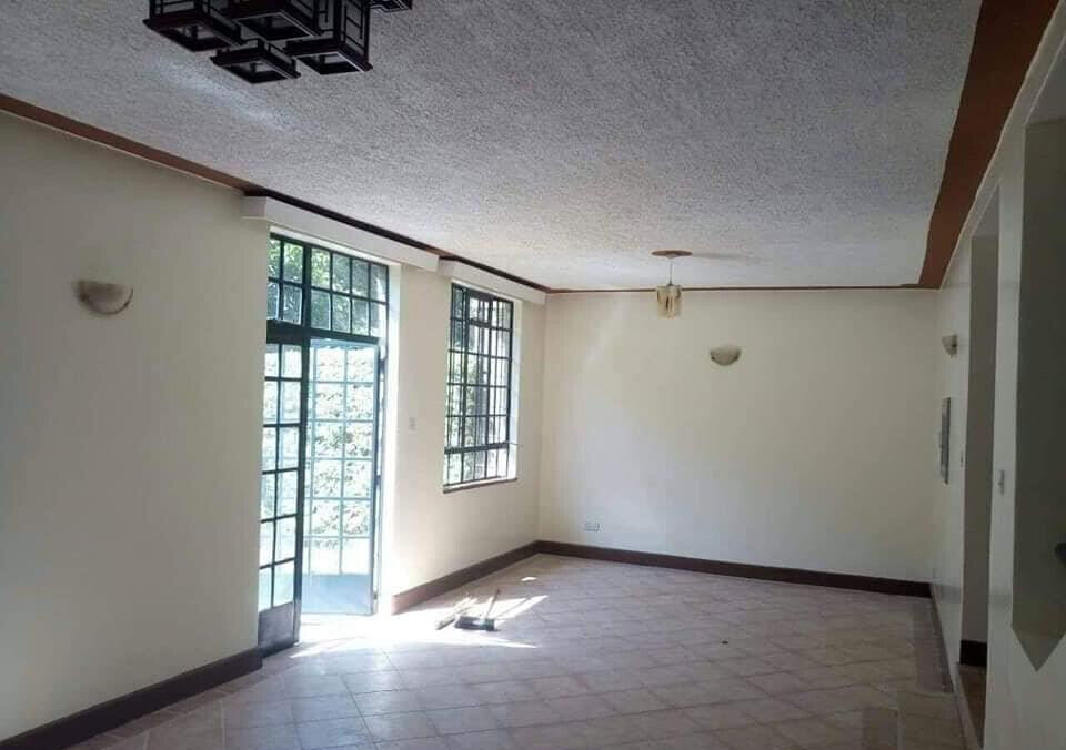 4BR Maisonette with Stream & Terrace in Mature Loresho Estate