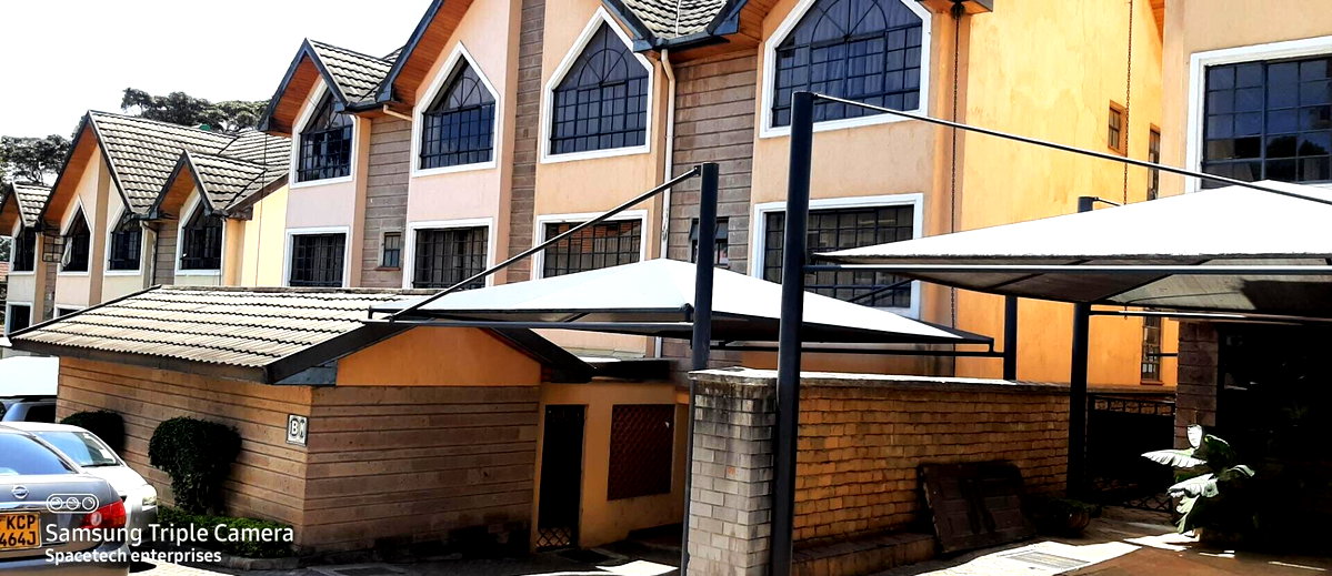 5-Ensuite Family Townhouse with Sunken Lounge & Fireplace - Lavington