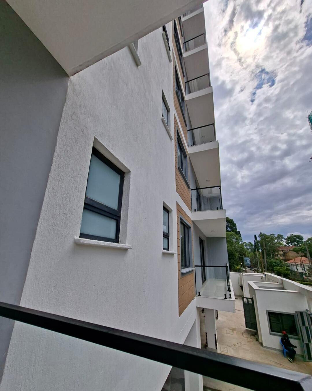 Executive 2BR with Modern Fitted Kitchen & Backup Systems - Westlands