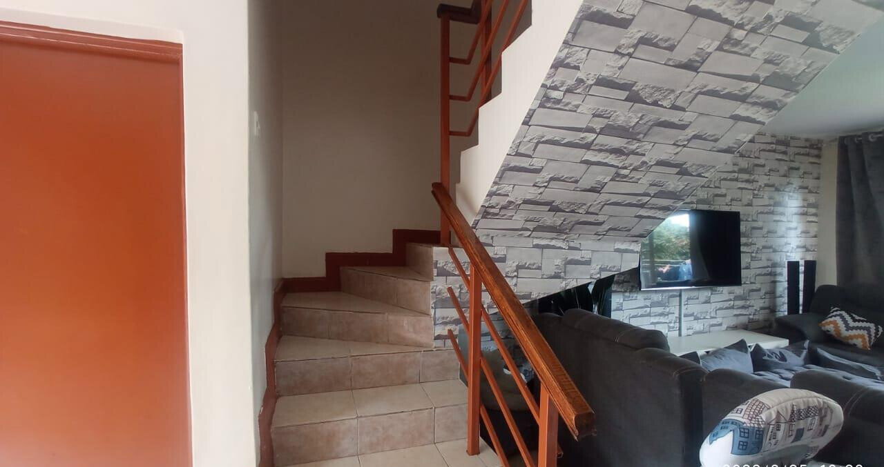 4BR All-Ensuite Maisonette with DSQ & Private Garden - Mombasa Rd