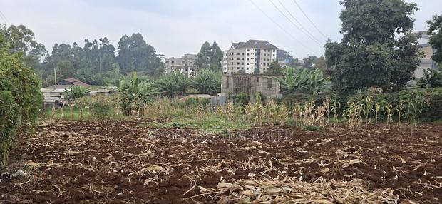 62x100 Available Plot for Sale in Gitaru